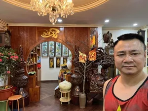 Inside People’s Artist Tu Long’s Traditional Feng Shui Apartment in Hanoi - image 3