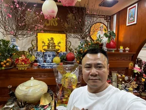 Inside People’s Artist Tu Long’s Traditional Feng Shui Apartment in Hanoi - image 5