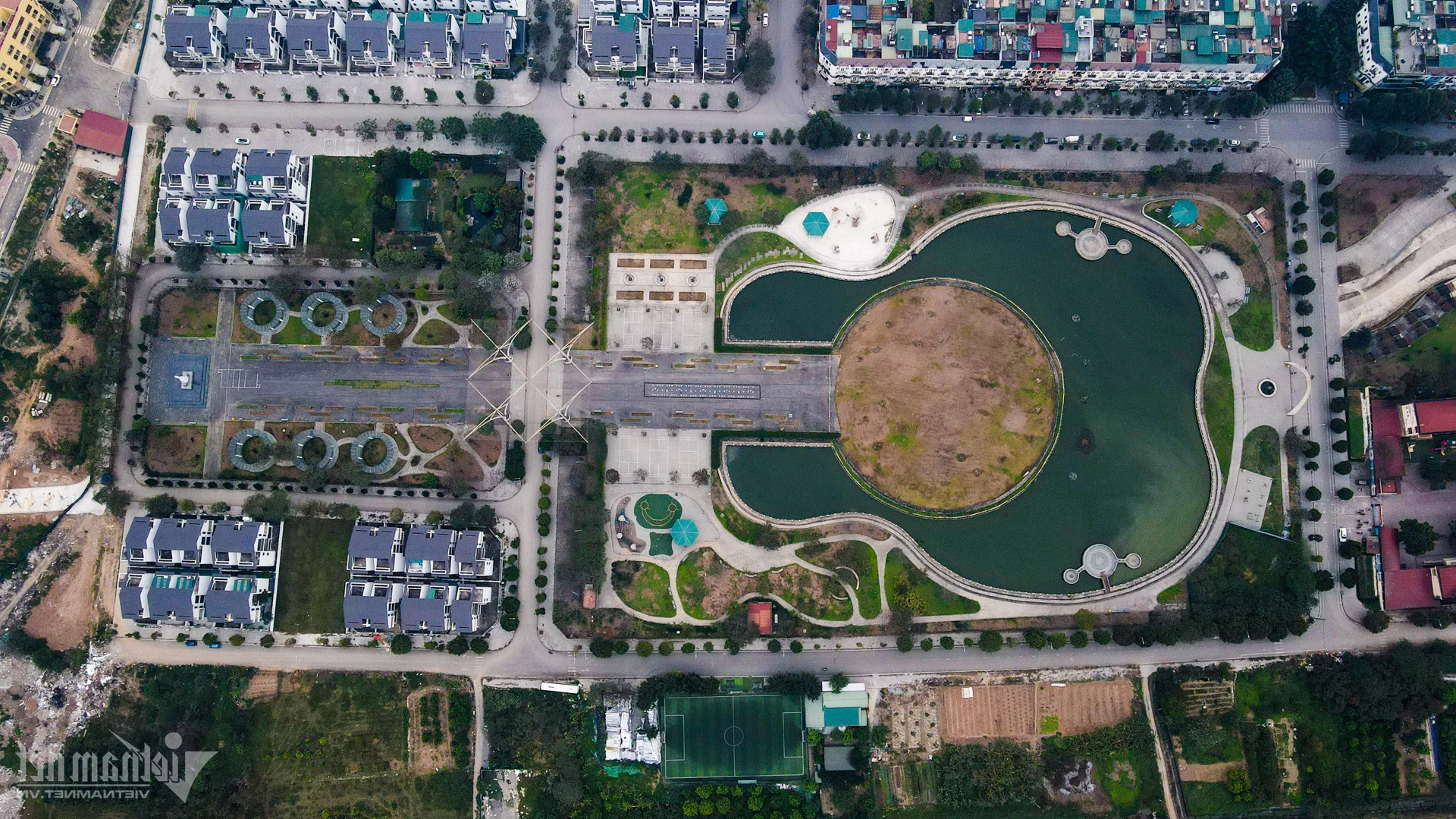 The Strange Reality of the Music Park in Hanoi