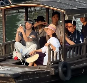 Kim Hee Sun Stuns Fans With Flawless Unedited Travel Photos - image 0
