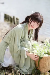 Asian Beauty: Sai Xi Xi Li Ma in Elegant Green Hanfu – YiTuYu Vol.8747 Collection - image 13