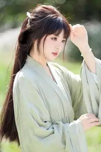 Asian Beauty: Sai Xi Xi Li Ma in Elegant Green Hanfu – YiTuYu Vol.8747 Collection - image 10
