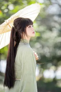 Asian Beauty: Sai Xi Xi Li Ma in Elegant Green Hanfu – YiTuYu Vol.8747 Collection - image 12