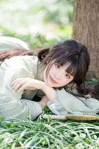 Asian Beauty: Sai Xi Xi Li Ma in Elegant Green Hanfu – YiTuYu Vol.8747 Collection - image 19