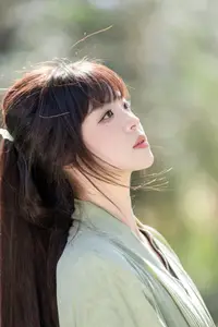 Asian Beauty: Sai Xi Xi Li Ma in Elegant Green Hanfu – YiTuYu Vol.8747 Collection - image 27