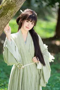 Asian Beauty: Sai Xi Xi Li Ma in Elegant Green Hanfu – YiTuYu Vol.8747 Collection - image 20