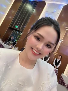 Quynh Anh Transforms Style with Elegant Princess Outfits - image 2