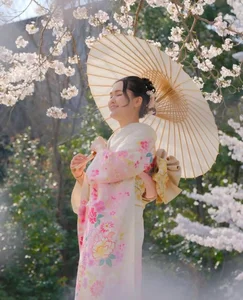 Quynh Anh Transforms Style with Elegant Princess Outfits - image 4