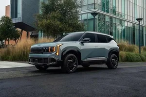 Kia Seltos 2027 Hybrid: Enhanced Fuel Efficiency and Modern Design Set for Late Release - image 7