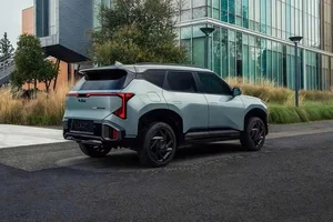Kia Seltos 2027 Hybrid: Enhanced Fuel Efficiency and Modern Design Set for Late Release - image 9