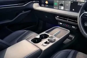 New Ford Mondeo Sport Launched: Exceptional Fuel Efficiency of 4.6L/100 km and Sleek Modern Design - image 0