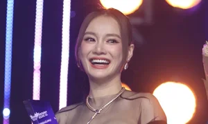 Chi Pu Crowned Beauty of the Year at Star of the Year Awards - image 8