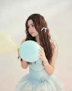 Hạt Dẻ Poolside Birthday Celebration Gallery - Stunning Lifestyle Photography - image 0