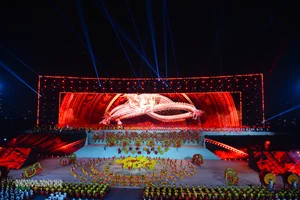 Artistic Celebration: Under the Glorious Flag of the Party for the 14th National Congress - image 8