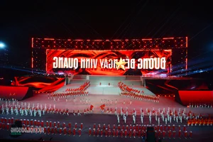 Artistic Celebration: Under the Glorious Flag of the Party for the 14th National Congress - image 11