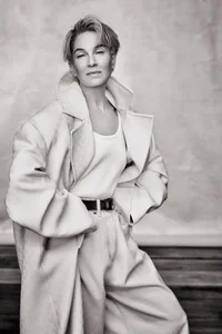 Renée Zellweger Embraces Bold Masculine Style in New Fashion Magazine Photoshoot - image 3