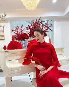 A Look at Tet Flowers in Vietnamese Celebrity Homes After 4 Days - image 6