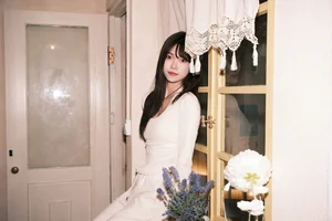 A Jing in YiTuYu Art Language Vol.7007: Sophisticated Fashion Portraiture - image 3