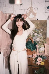 A Jing in YiTuYu Art Language Vol.7007: Sophisticated Fashion Portraiture - image 4