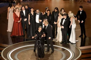 Oscar 2024 Recap: Oppenheimer Dominates and Emma Stone Makes History - image 4