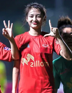 The Next Generation: Rising Hot Girl of Vietnam Football Scene Attracts Global Attention - image 2