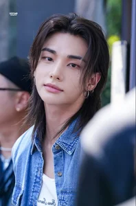 Ranked: The Most Effortlessly Beautiful K-Pop Idols Who Can Rock Any Fashion Style - image 5