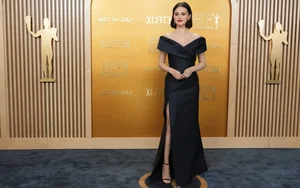 Red Carpet Glamour: Reviewing the Best Dressed Stars at the SAG Awards 2025 - image 0