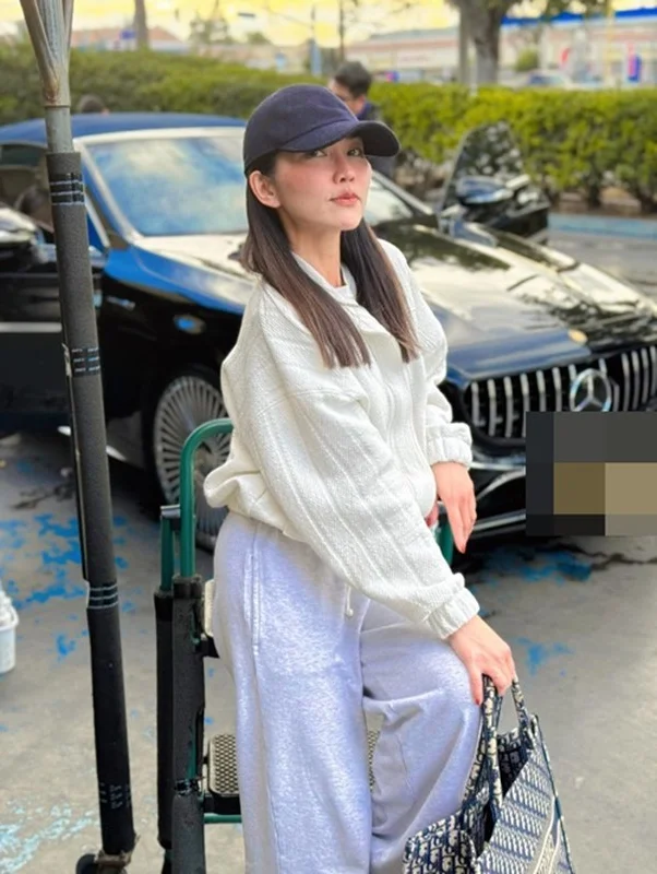 Kim Hiền's Natural Beauty and Simple Life in the USA: An Inspiring Look at Her Radiant Lifestyle