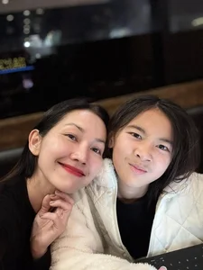 Kim Hiền's Natural Beauty and Simple Life in the USA: An Inspiring Look at Her Radiant Lifestyle - image 7