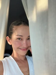 Kim Hiền's Natural Beauty and Simple Life in the USA: An Inspiring Look at Her Radiant Lifestyle - image 3