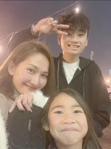 Kim Hiền's Natural Beauty and Simple Life in the USA: An Inspiring Look at Her Radiant Lifestyle - image 5