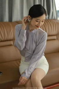 IESS Charming Allure: A Comprehensive Gallery of High-End Portraiture and Elegant Fashion Photography - image 5