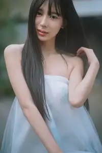 Xiao Yu: Orchid Garden Muse in YiTuYu Vol.8701 – Captivating Serenity Unveiled - image 2