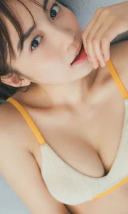 Stunning Hikari Kuroki LOVE Photo Collection: Fresh Japanese Lifestyle and Casual Fashion Inspiration for Modern Style Enthusiasts - image 12