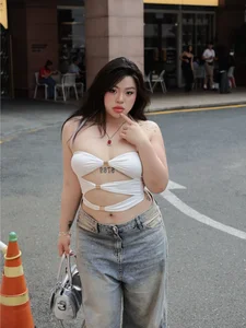Plus-Size Beauty from Lam Dong Gains Viral Fame for Bold Cut-Out Fashion - image 9