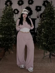 Plus-Size Beauty from Lam Dong Gains Viral Fame for Bold Cut-Out Fashion - image 1