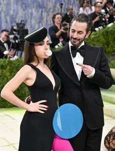 From Humble Knitwear to Met Gala Royalty: The Inspiring Fashion Journey of Marc Jacobs - image 1