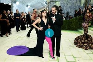 From Humble Knitwear to Met Gala Royalty: The Inspiring Fashion Journey of Marc Jacobs - image 0
