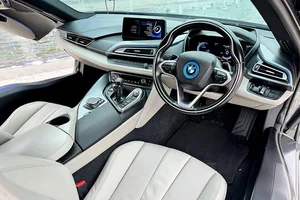 Is a Used BMW i8 Worth 2 Billion VND After 10 Years? - image 1