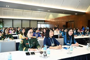 Honoring the Strength and Grace of Vietnamese Female Military Officers - image 0