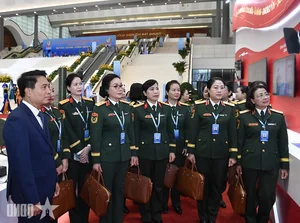 Honoring the Strength and Grace of Vietnamese Female Military Officers - image 11