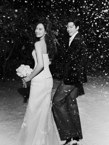 Kim Woo Bin Stuns at Blue Dragon Awards While Lee Kwang Soo Steals the Show - image 1