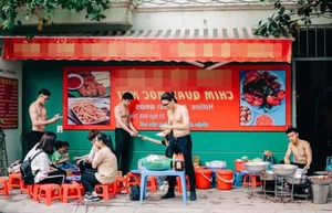 Shirtless Muscular Servers in Vietnam Coffee Shop Spark Heated Online Debate - image 8