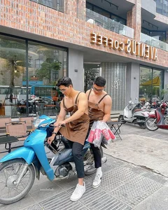 Shirtless Muscular Servers in Vietnam Coffee Shop Spark Heated Online Debate - image 7