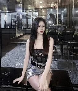 Minh Trang, Girlfriend of U23 Star Nguyen Van Truong, Stuns Fans with Bikini Photos - image 8