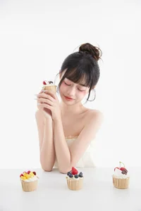 Captivating Visuals: Bo Luo Bao in YiTuYu Art Language Vol.7930 - image 12