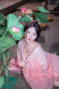 YiTuYu Art Language Vol.10550: Exploring the Bold Aesthetic of Model KK Hao E - image 31