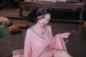 YiTuYu Art Language Vol.10550: Exploring the Bold Aesthetic of Model KK Hao E - image 34
