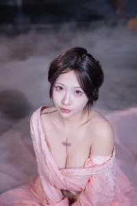 YiTuYu Art Language Vol.10550: Exploring the Bold Aesthetic of Model KK Hao E - image 36