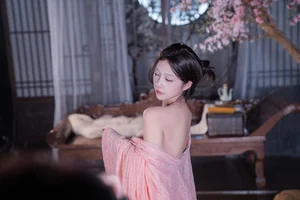 YiTuYu Art Language Vol.10550: Exploring the Bold Aesthetic of Model KK Hao E - image 39